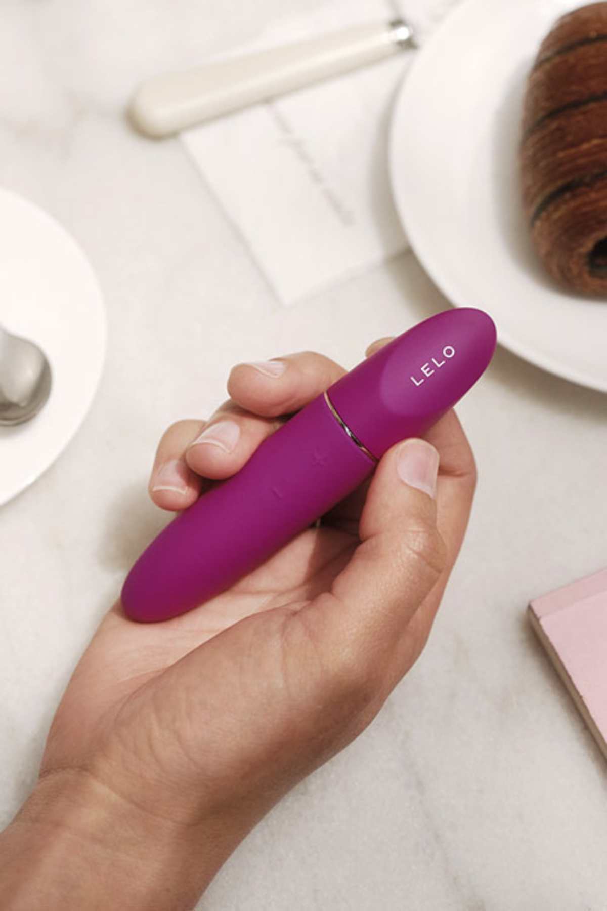 Mia 3 | Mini Lipstick Vibrator